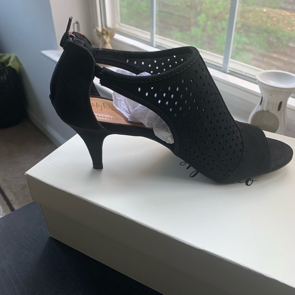 Style & Co. Had for Ankle Bootie - Picture 6 of 10